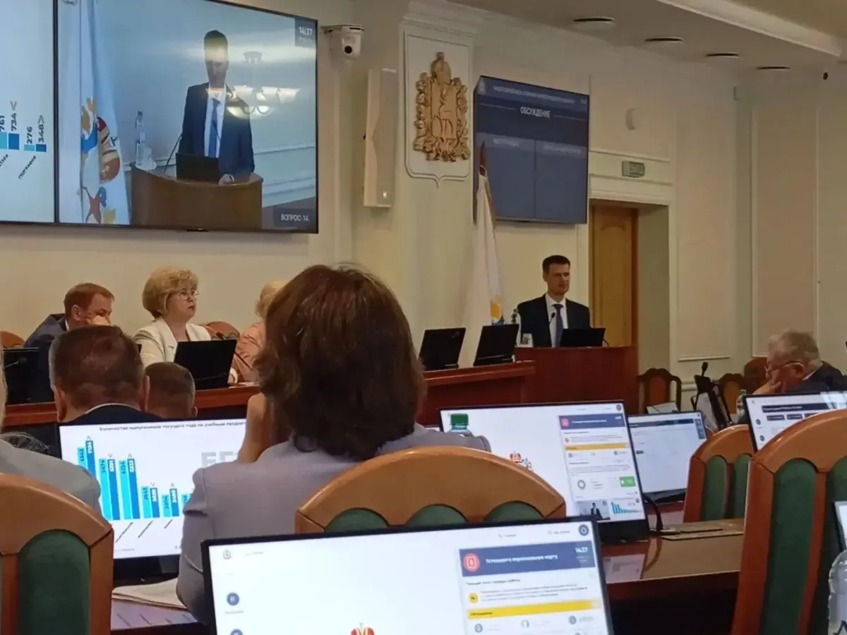 Министр образования Нижегородской области Михаил Пучков доложил о рекордных итогах ЕГЭ и ОГЭ 2026 года