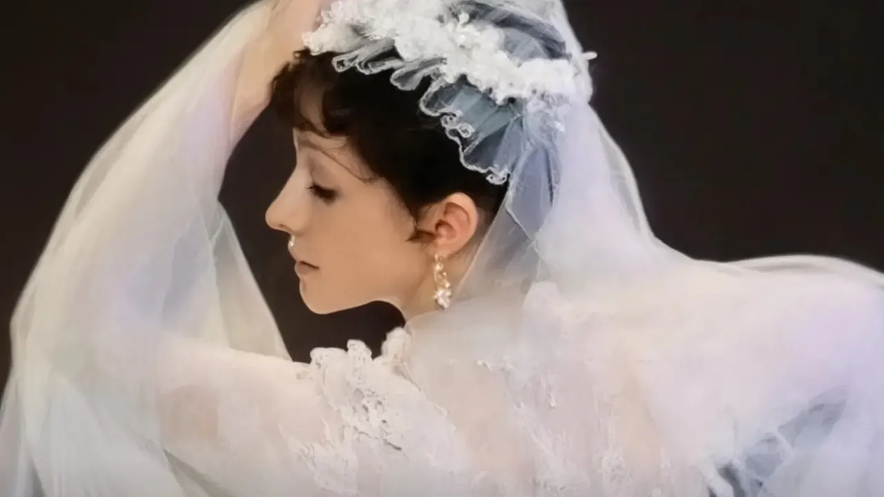 Продолжаем знакомство с главной премьерой осени — балетом «Анюта»